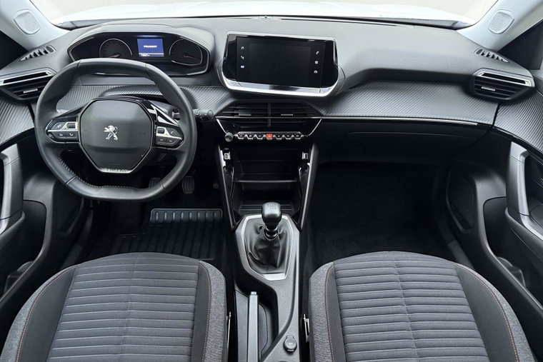 Vehicle Image 25