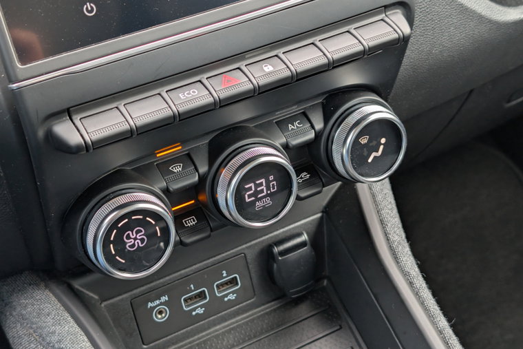 Vehicle Image 32