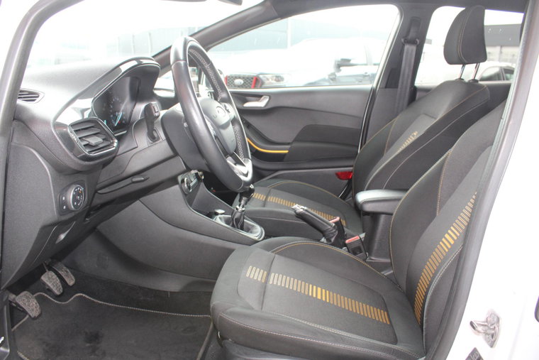 Vehicle Image 7