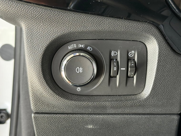 Vehicle Image 28