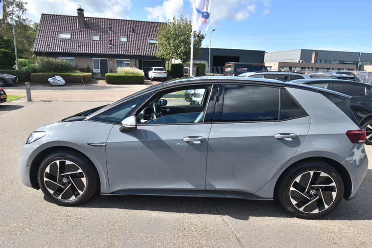 Vehicle Image 19