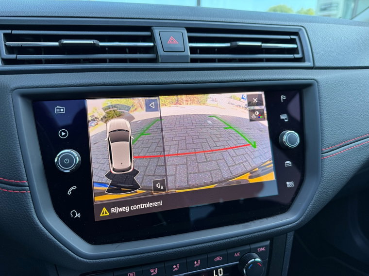 Vehicle Image 38