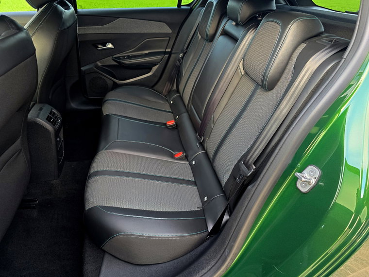 Vehicle Image 31