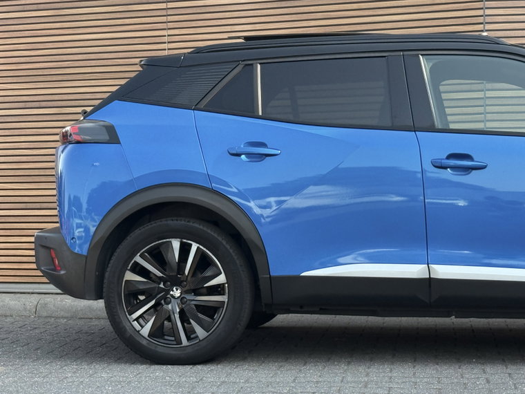 Vehicle Image 17