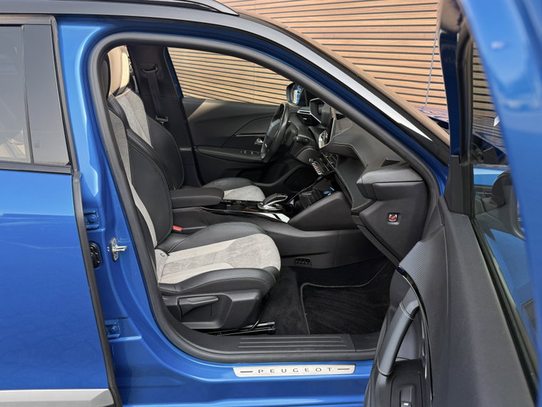 Vehicle Image 48