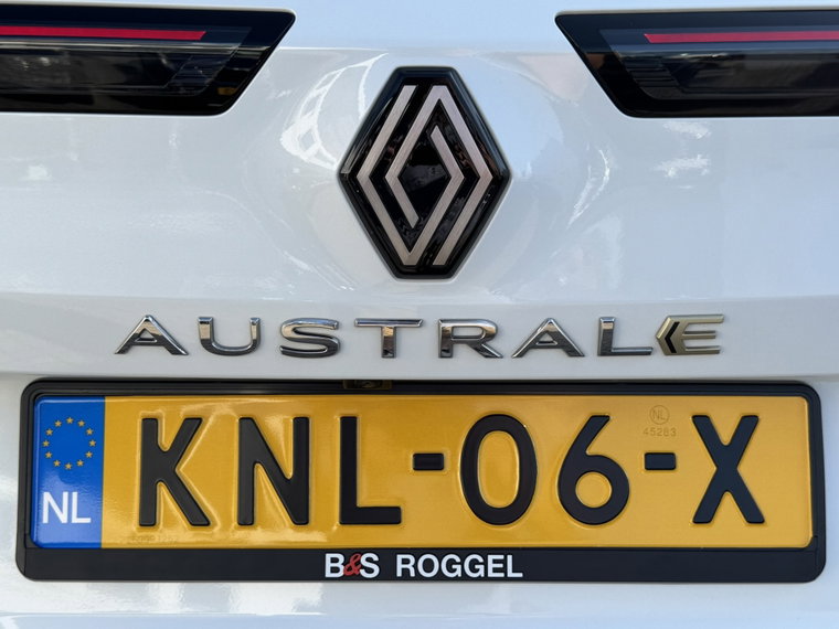 Vehicle Image 35