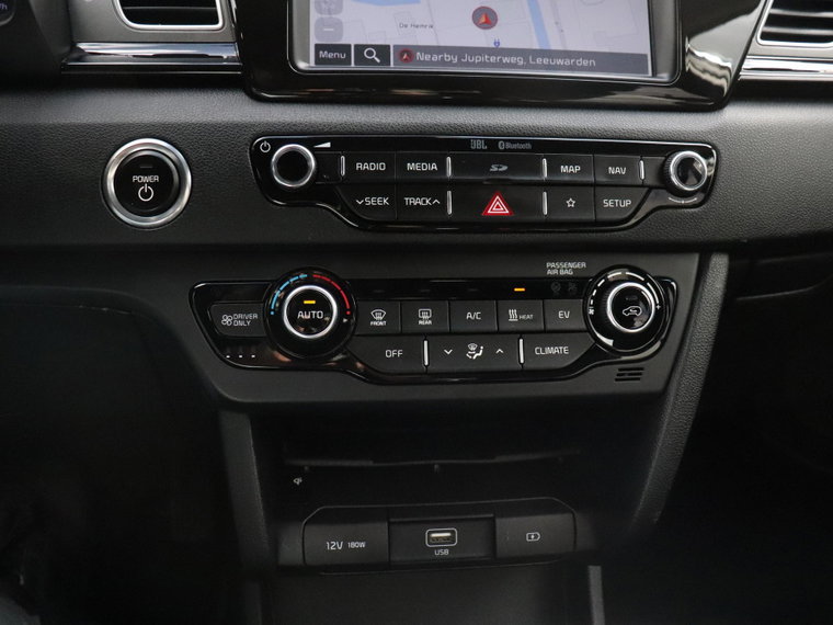Vehicle Image 27