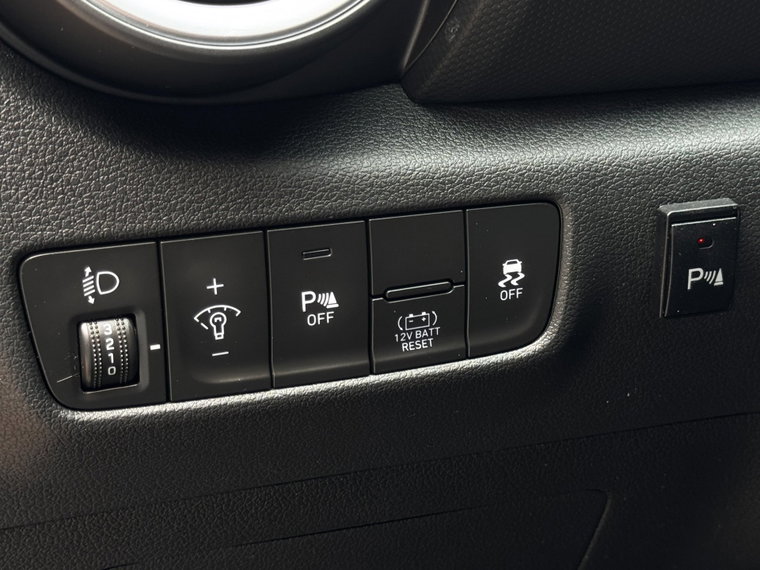 Vehicle Image 29