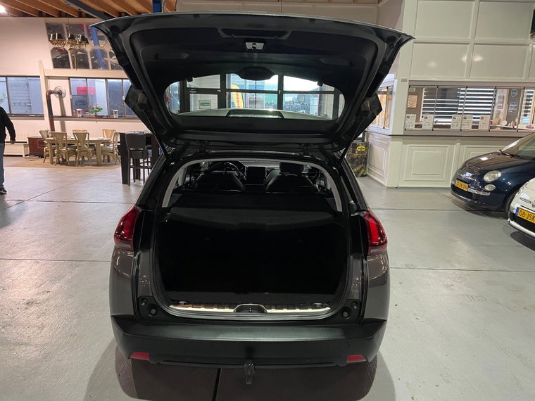 Vehicle Image 17