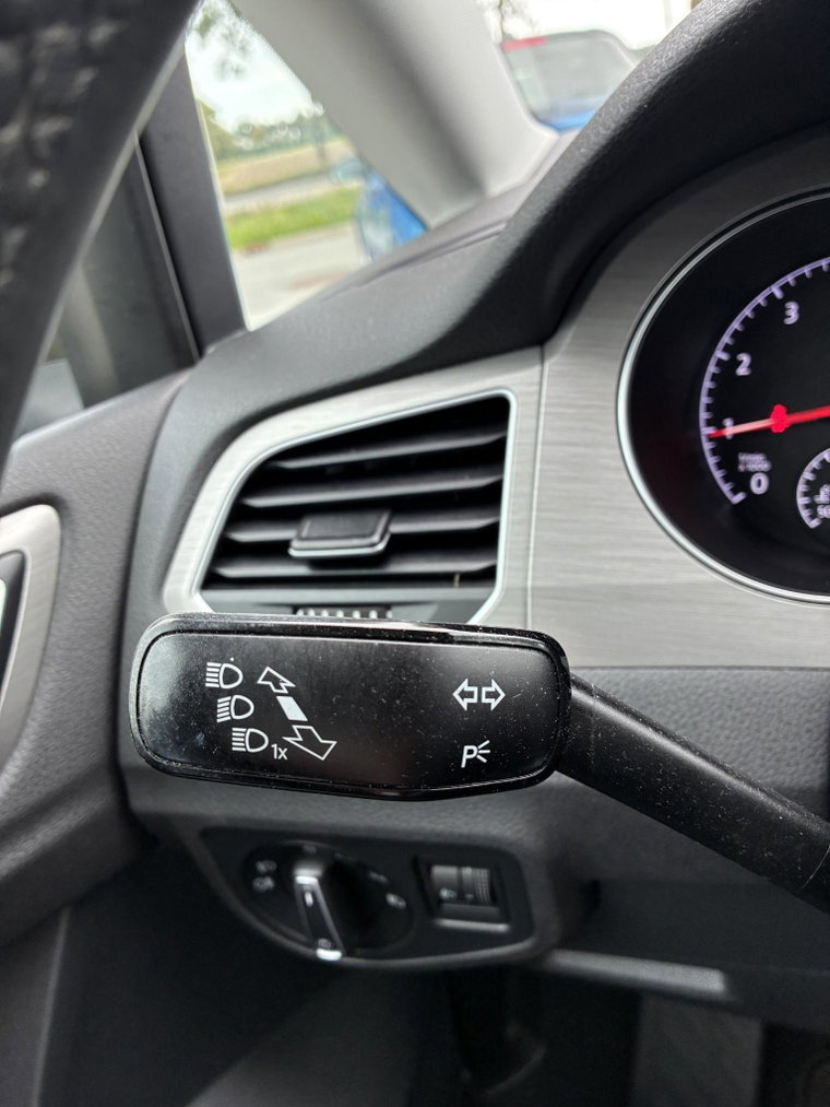 Vehicle Image 33