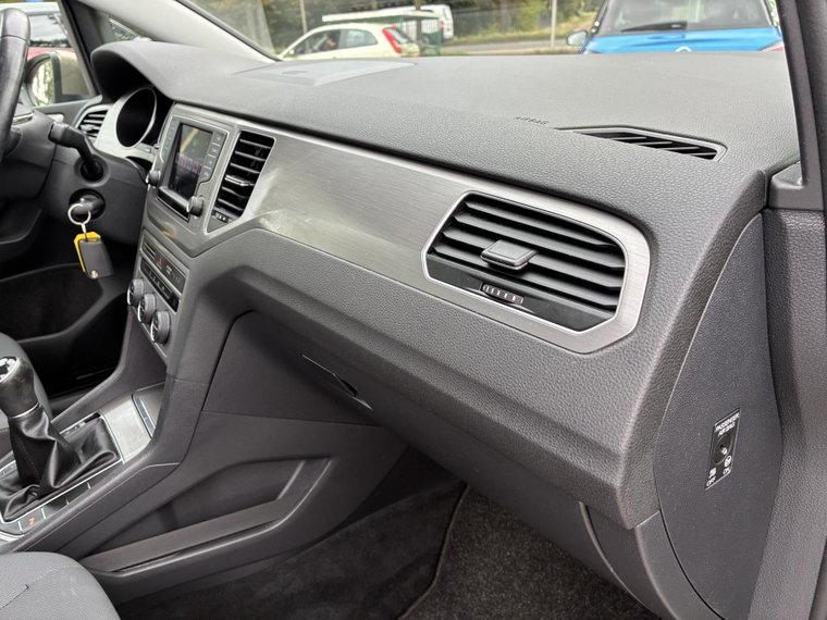 Vehicle Image 42