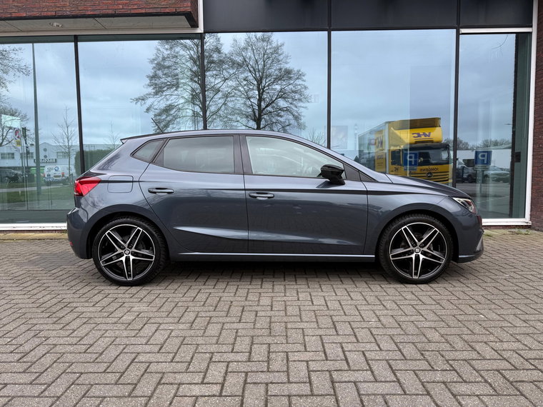 Vehicle Image 35