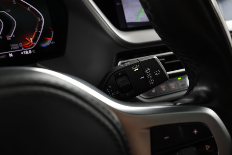Vehicle Image 38