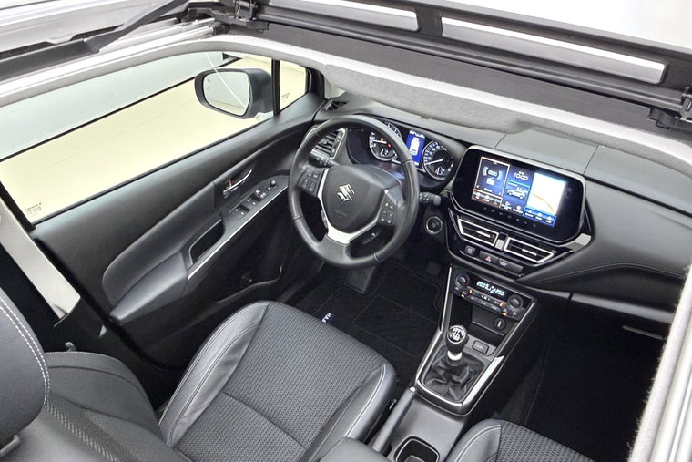 Vehicle Image 30