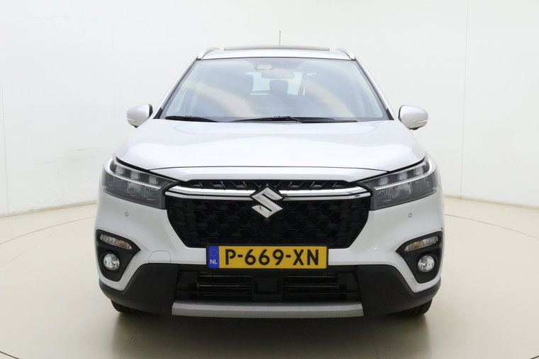 Vehicle Image 6