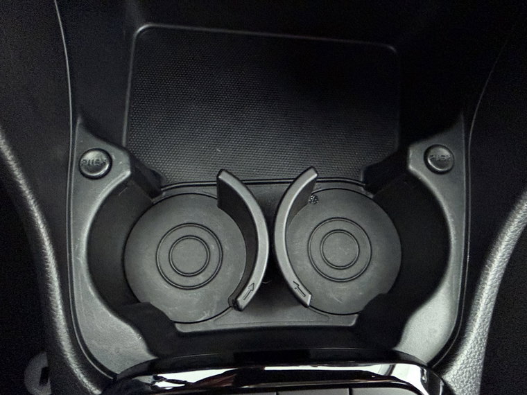 Vehicle Image 33