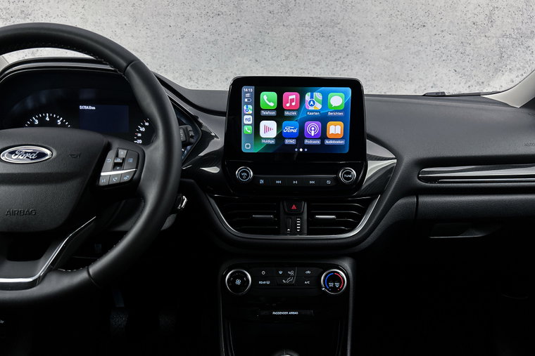 Vehicle Image 13