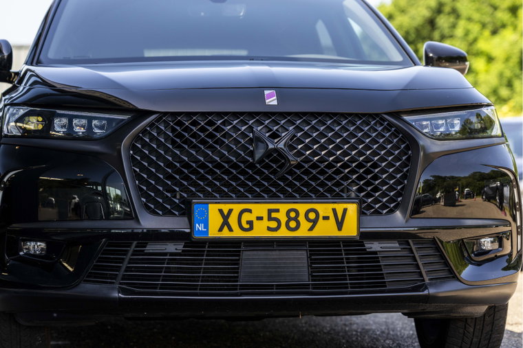Vehicle Image 12