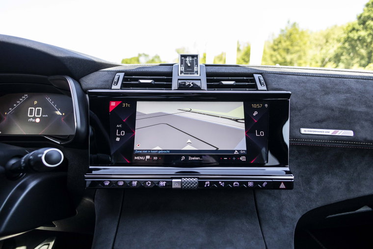 Vehicle Image 32