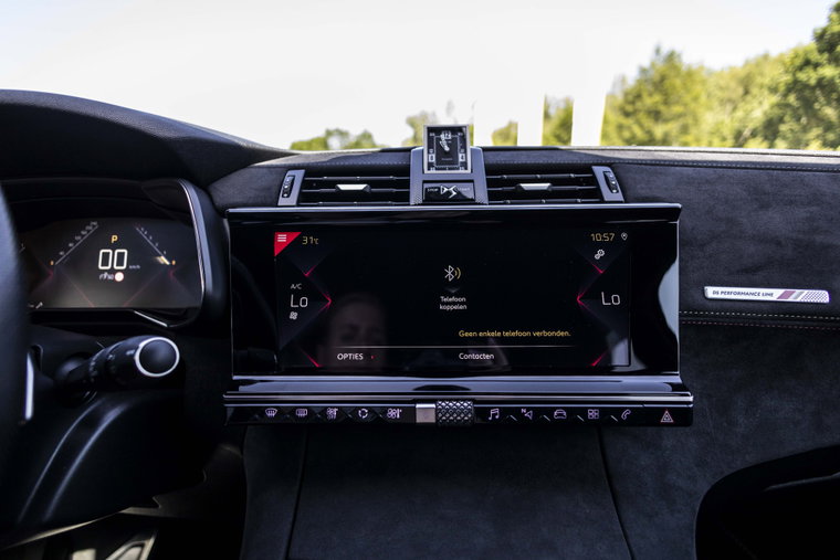 Vehicle Image 35