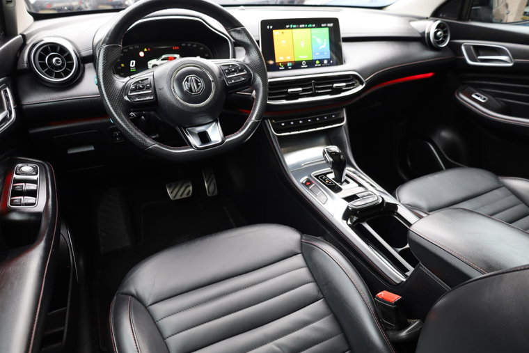 Vehicle Image 8