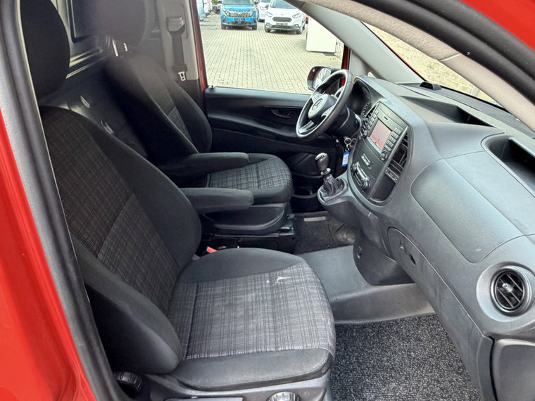Vehicle Image 23