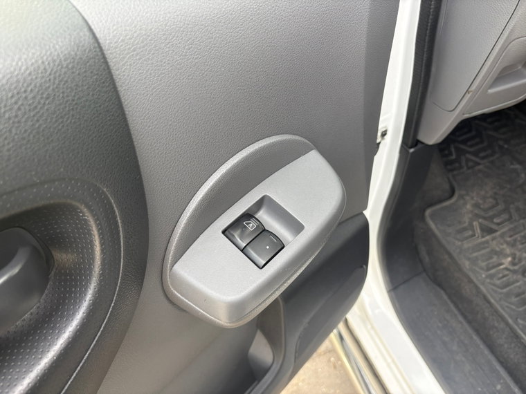 Vehicle Image 29