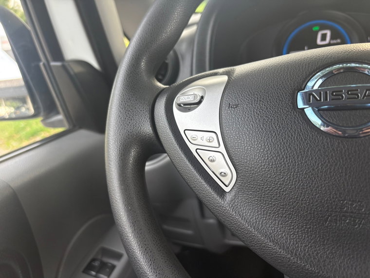 Vehicle Image 32