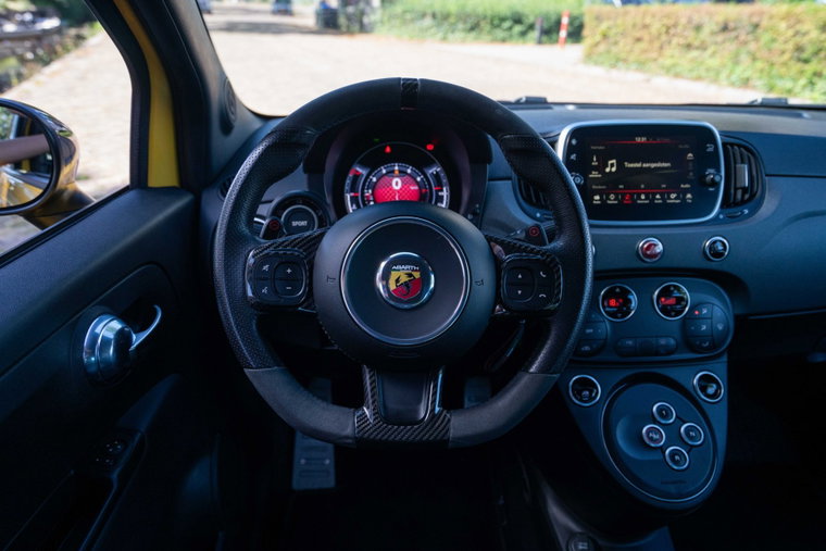 Vehicle Image 14