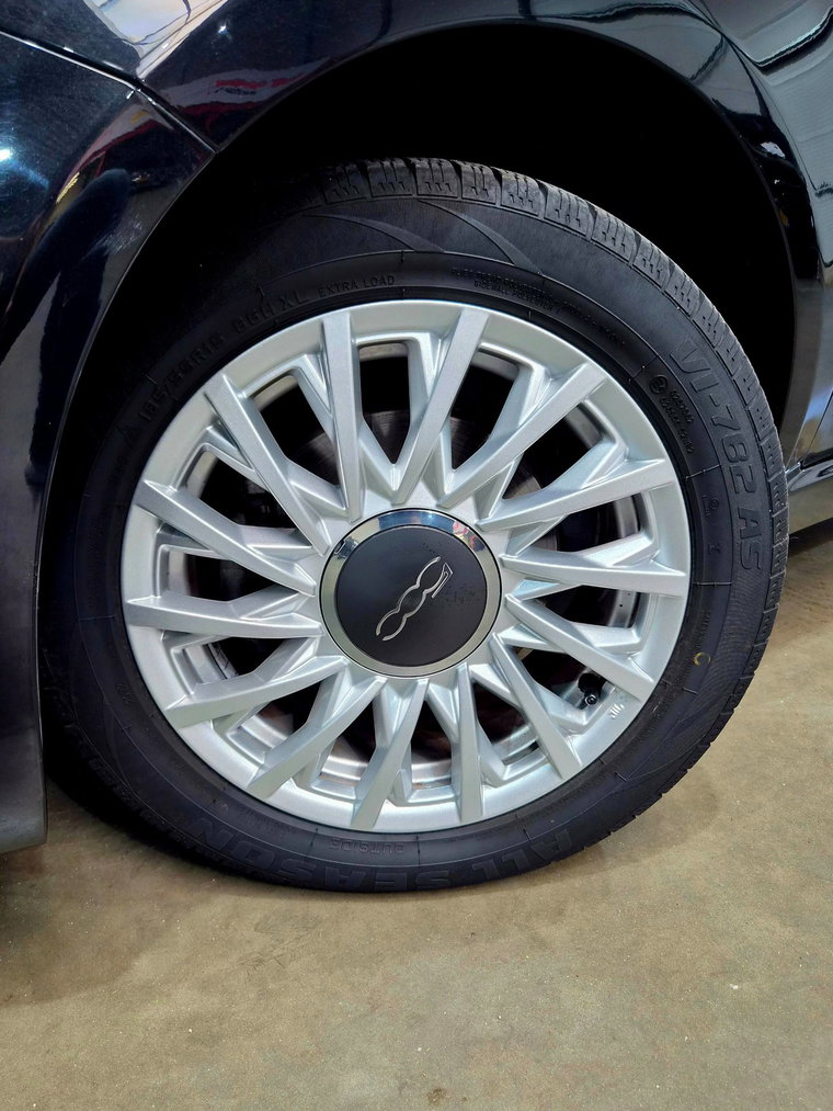 Vehicle Image 13