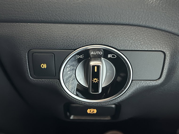 Vehicle Image 26