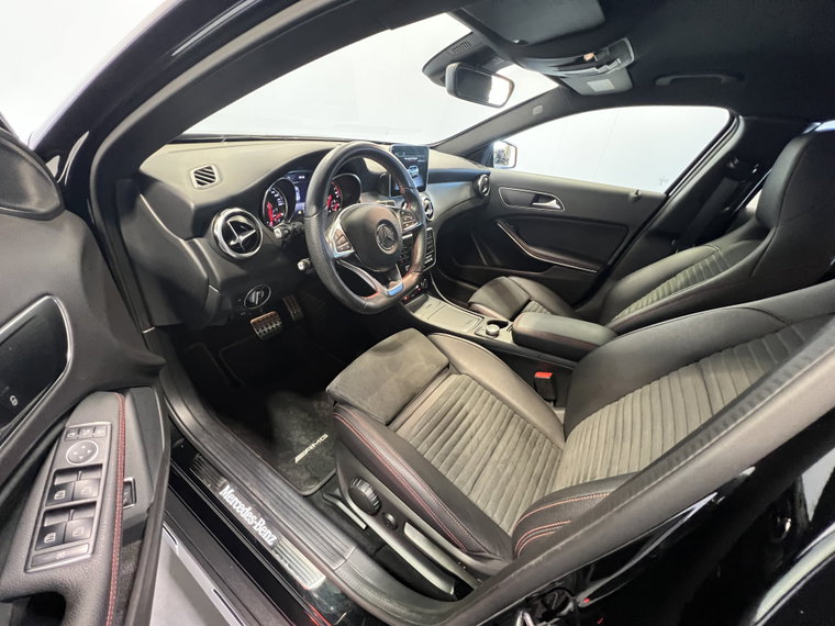 Vehicle Image 32