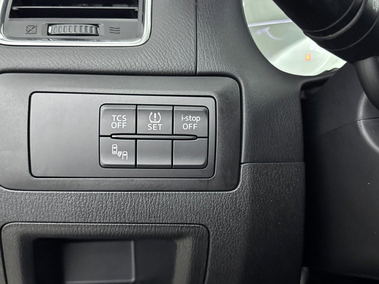 Vehicle Image 26