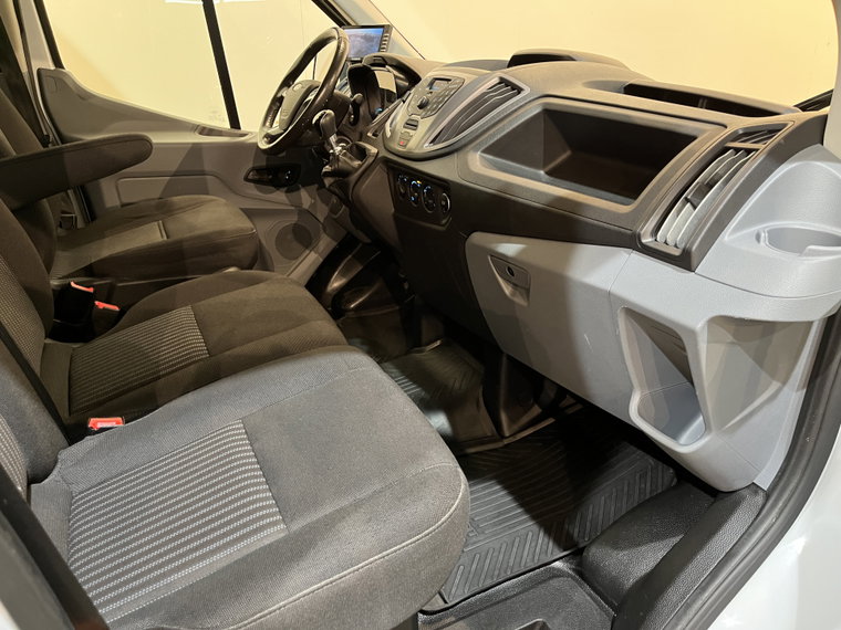 Vehicle Image 22