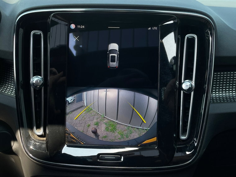 Vehicle Image 22