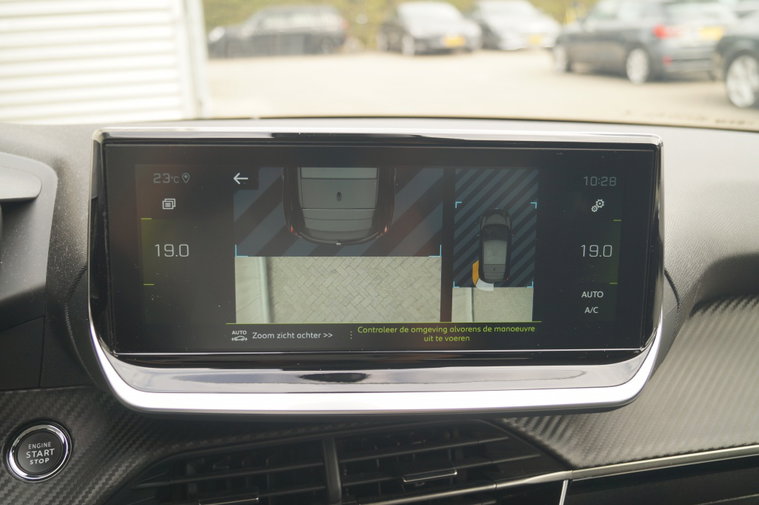 Vehicle Image 30