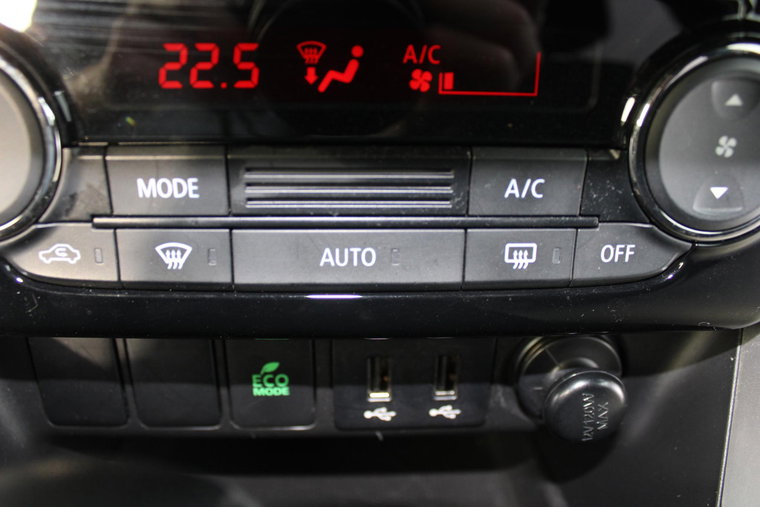 Vehicle Image 24