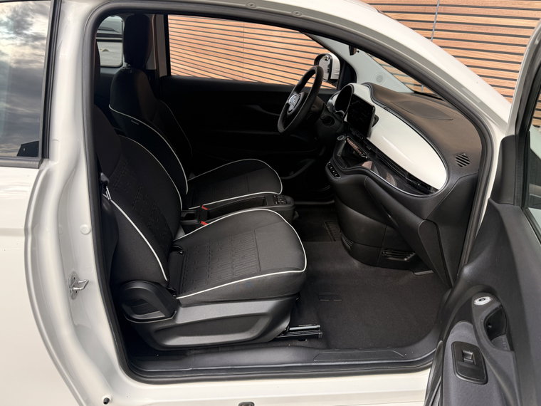 Vehicle Image 37