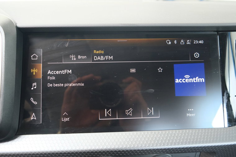 Vehicle Image 15