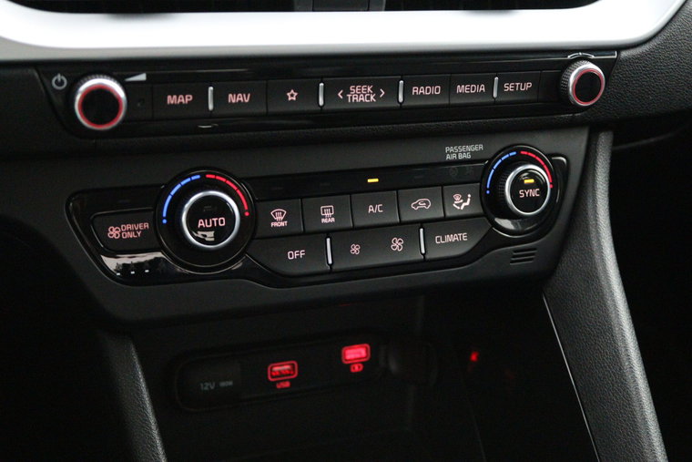 Vehicle Image 26