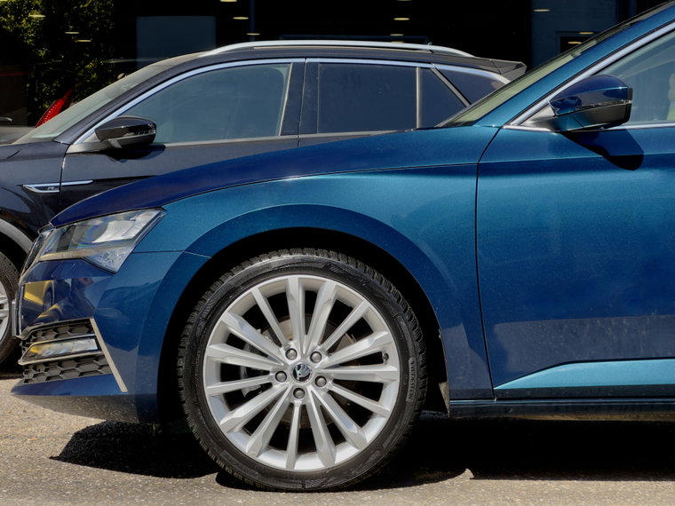 Vehicle Image 13