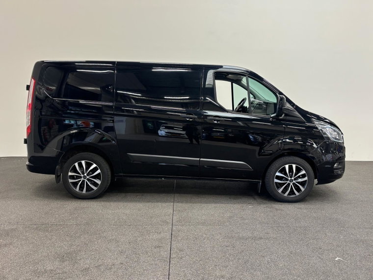Vehicle Image 23