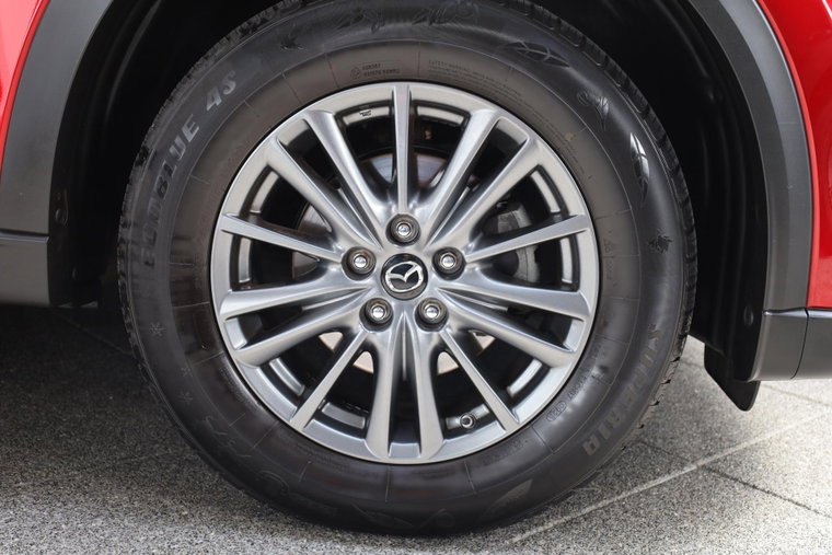 Vehicle Image 12