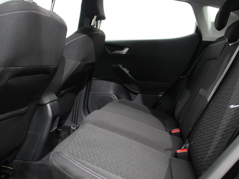 Vehicle Image 32