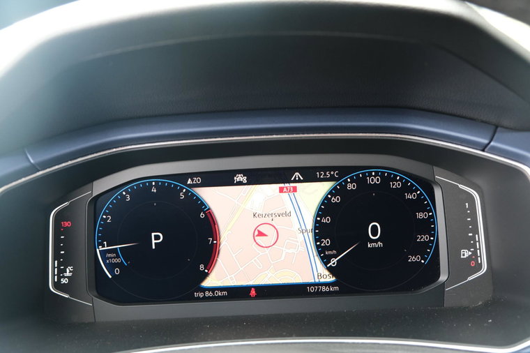 Vehicle Image 15