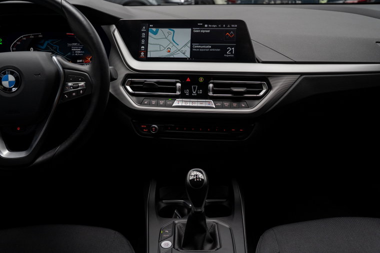 Vehicle Image 40