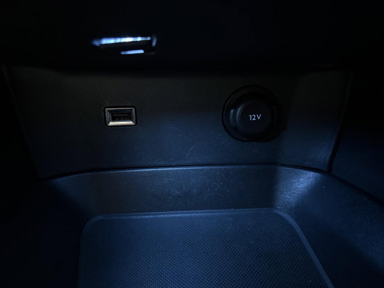 Vehicle Image 33