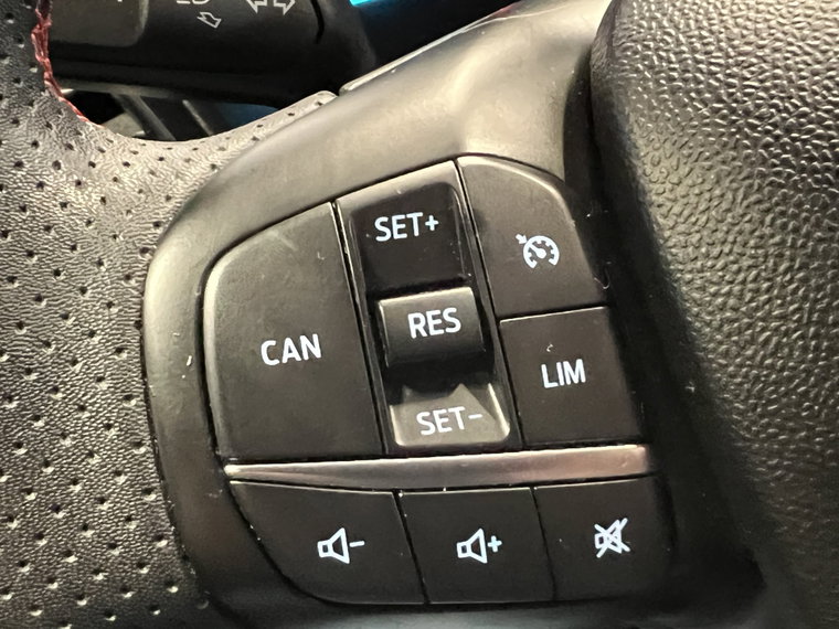 Vehicle Image 27