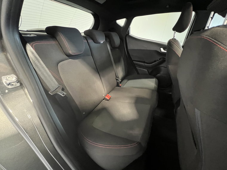 Vehicle Image 33