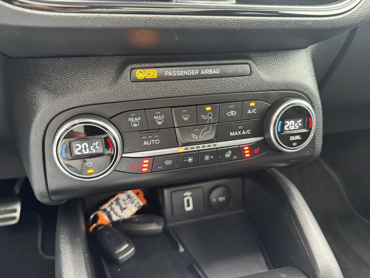 Vehicle Image 27